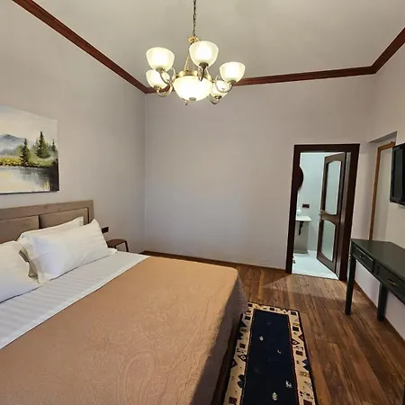 Dani Near Castle And Old Bazar فيلة *